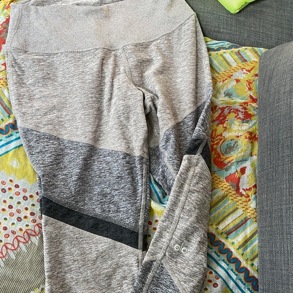 ALO Yoga Pants - ALO Yoga Gray and Black Leggings